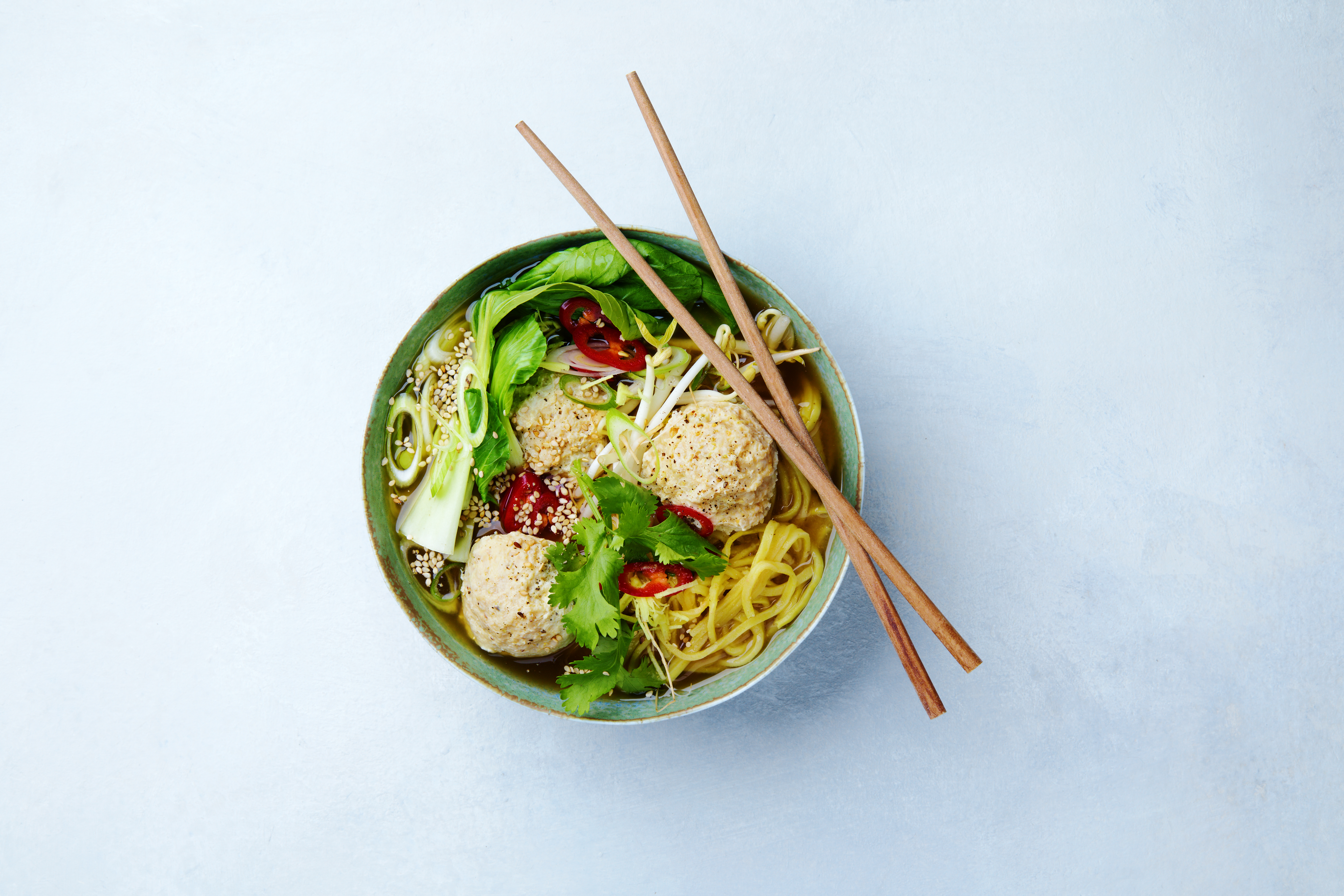 Hakket kyllingekød ramen soup